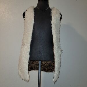 3/$20 SOL R.H.R Wonen's Small Faux Fur Vest Cardigan Front Pocket Leopard Lining